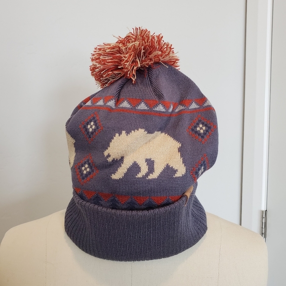 NWOT Spacecraft Wild Pom Beanie Grey Bear - Picture 4 of 4